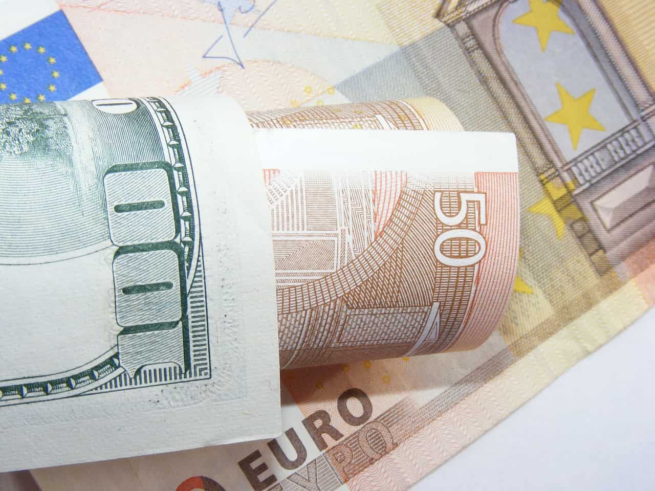 яка вартість євро до гривні у Вінниці буде у 2022 році